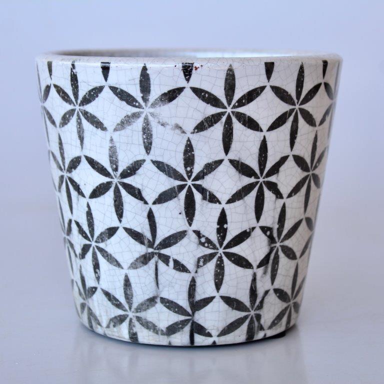 BLACK ROUND STAR PLANTER  14X16CM
